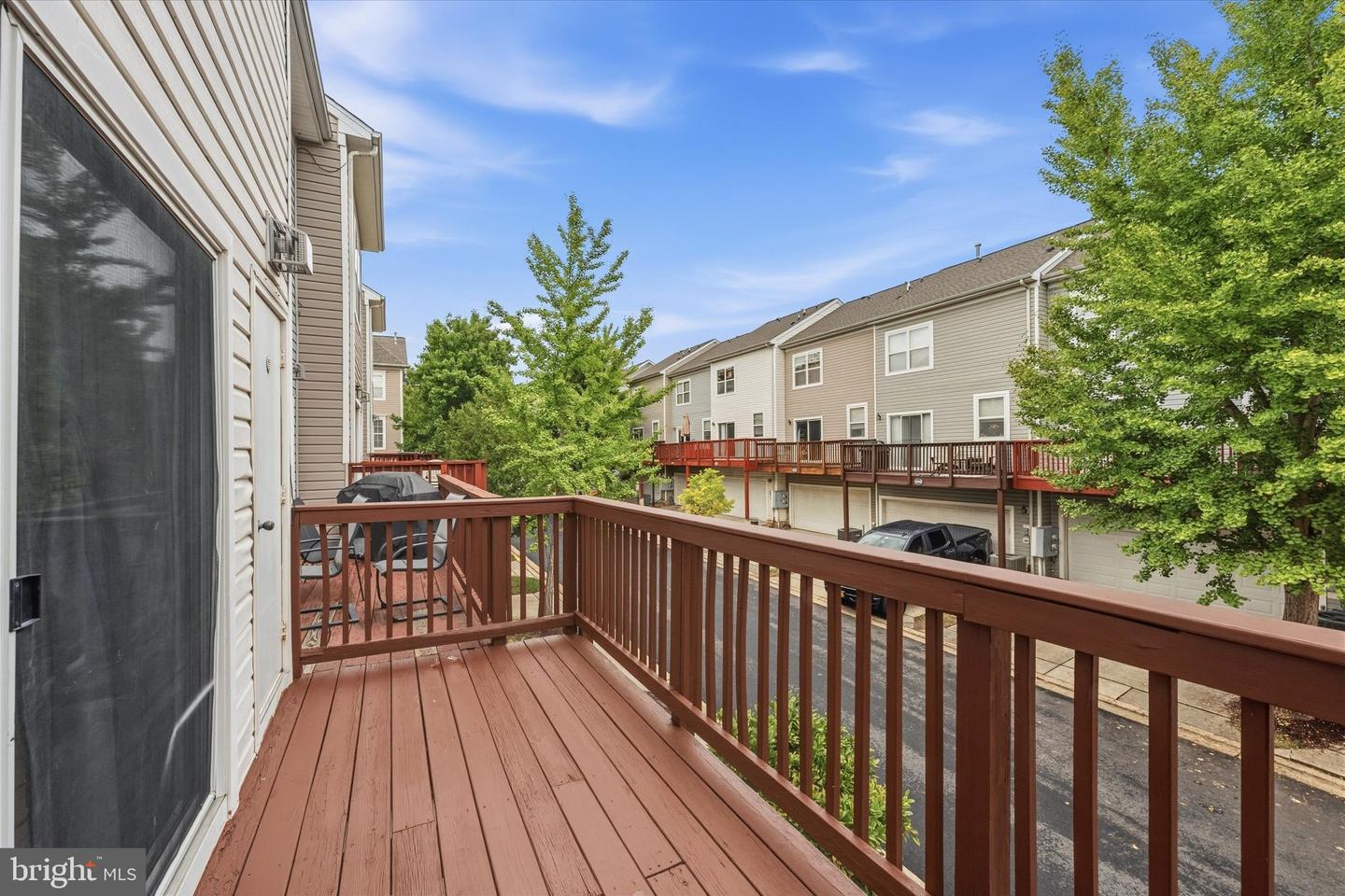 21845 Jarvis Sq Property Photo 13
