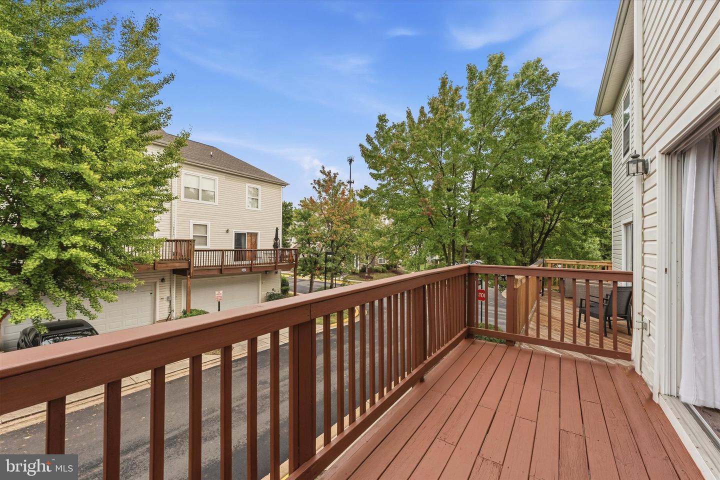 21845 Jarvis Sq Property Photo 14