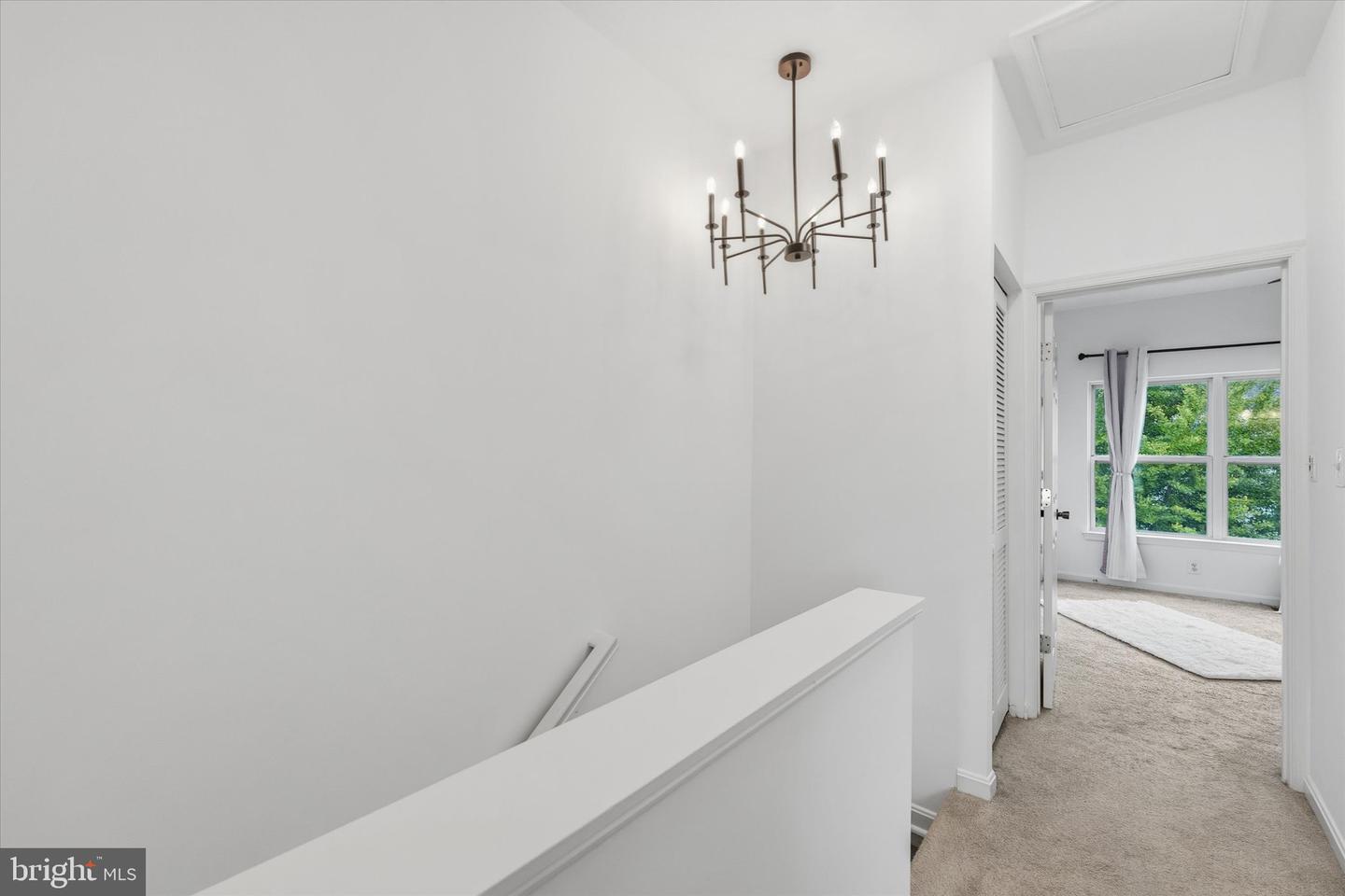 21845 Jarvis Sq Property Photo 15