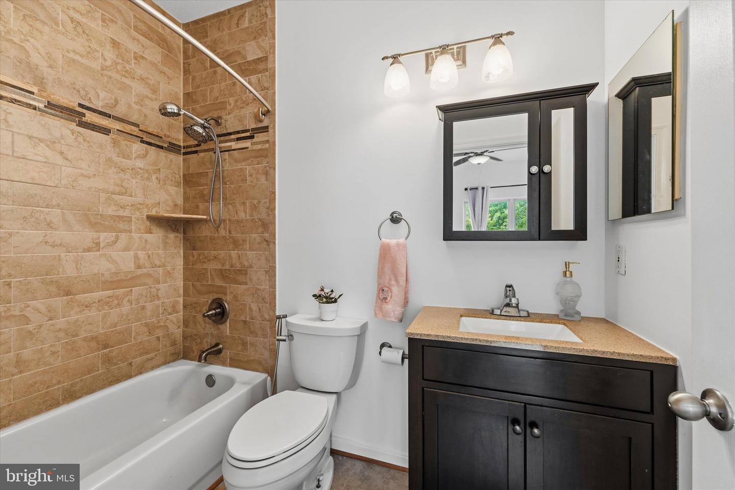 21845 Jarvis Sq Property Photo 18