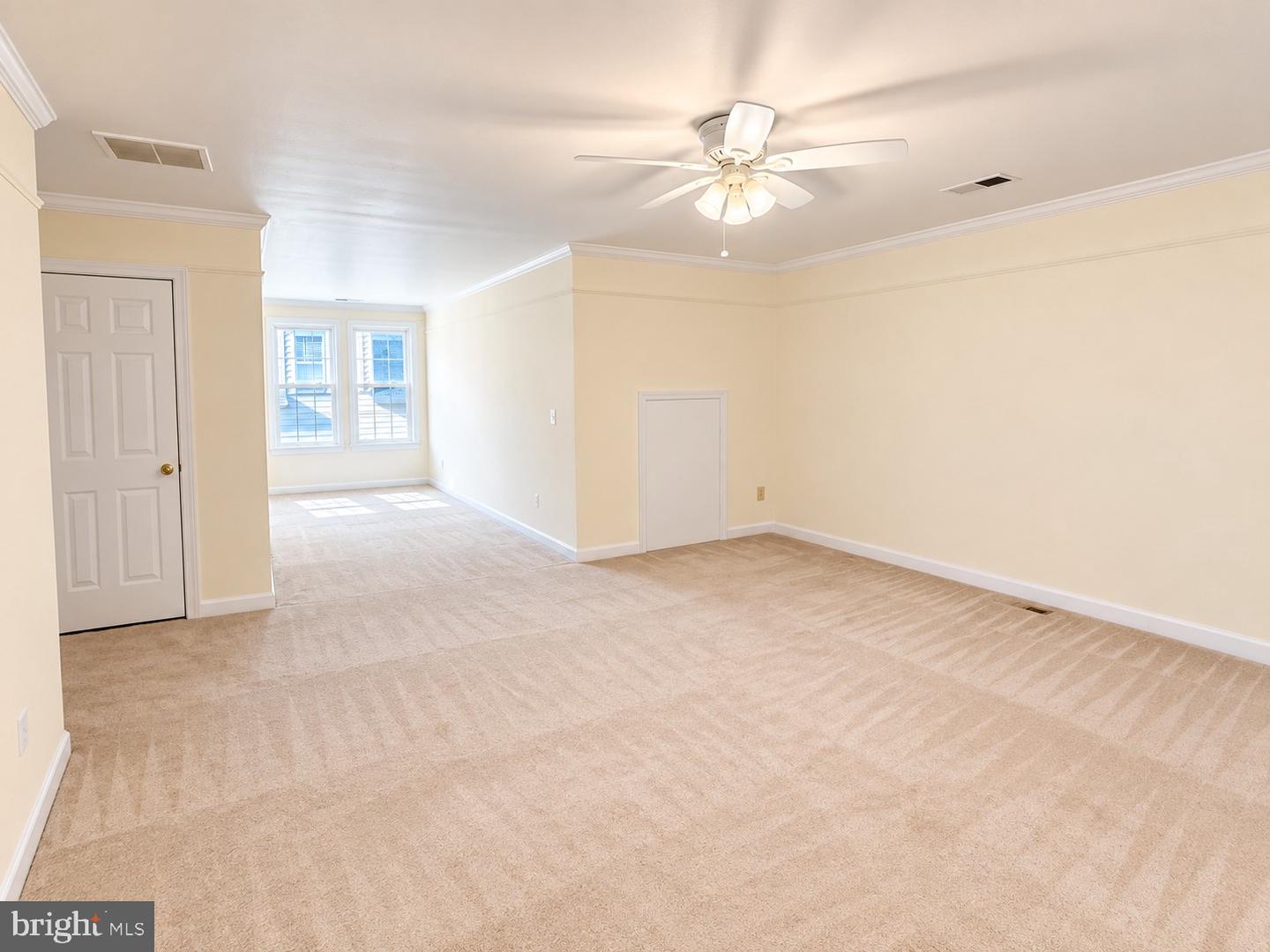 47636 Mid Surrey Sq Property Photo 25
