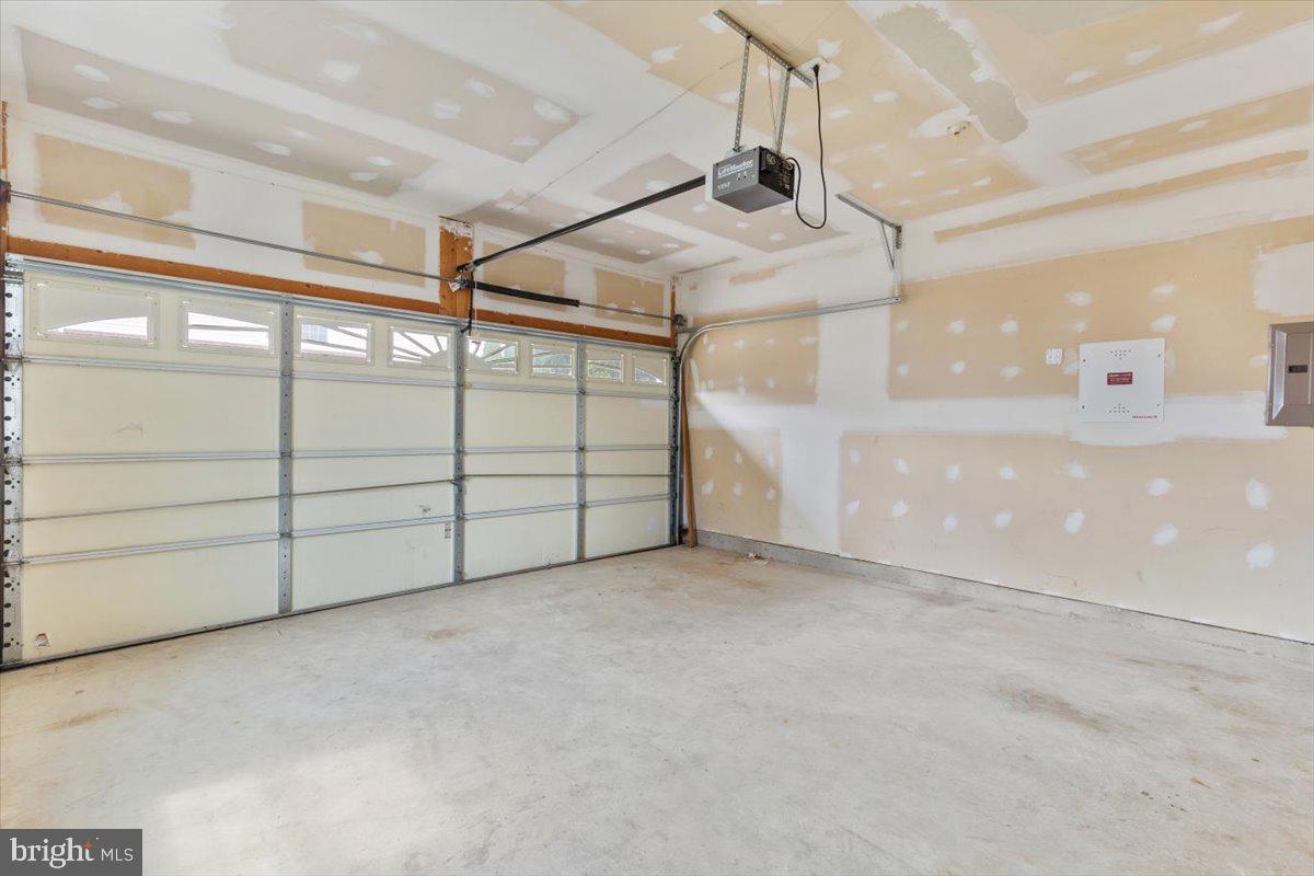 25119 Mcbryde Ter Property Photo 7