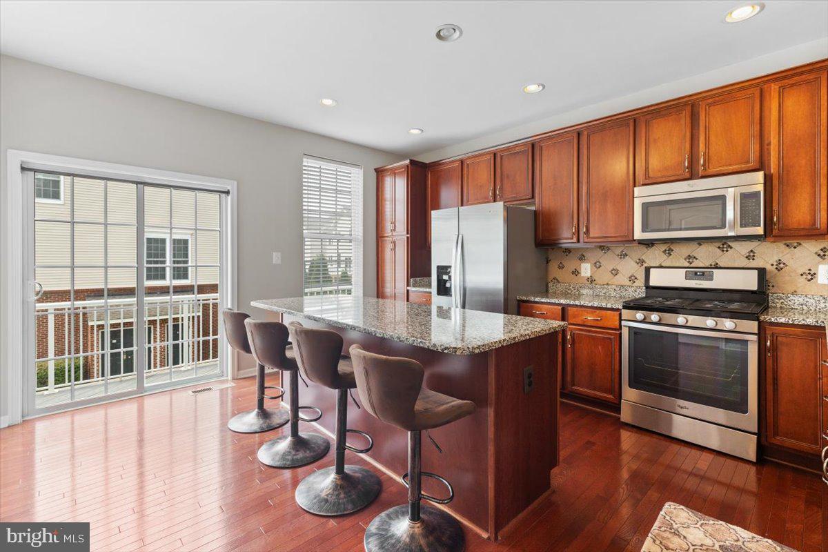 25119 Mcbryde Ter Property Photo 9