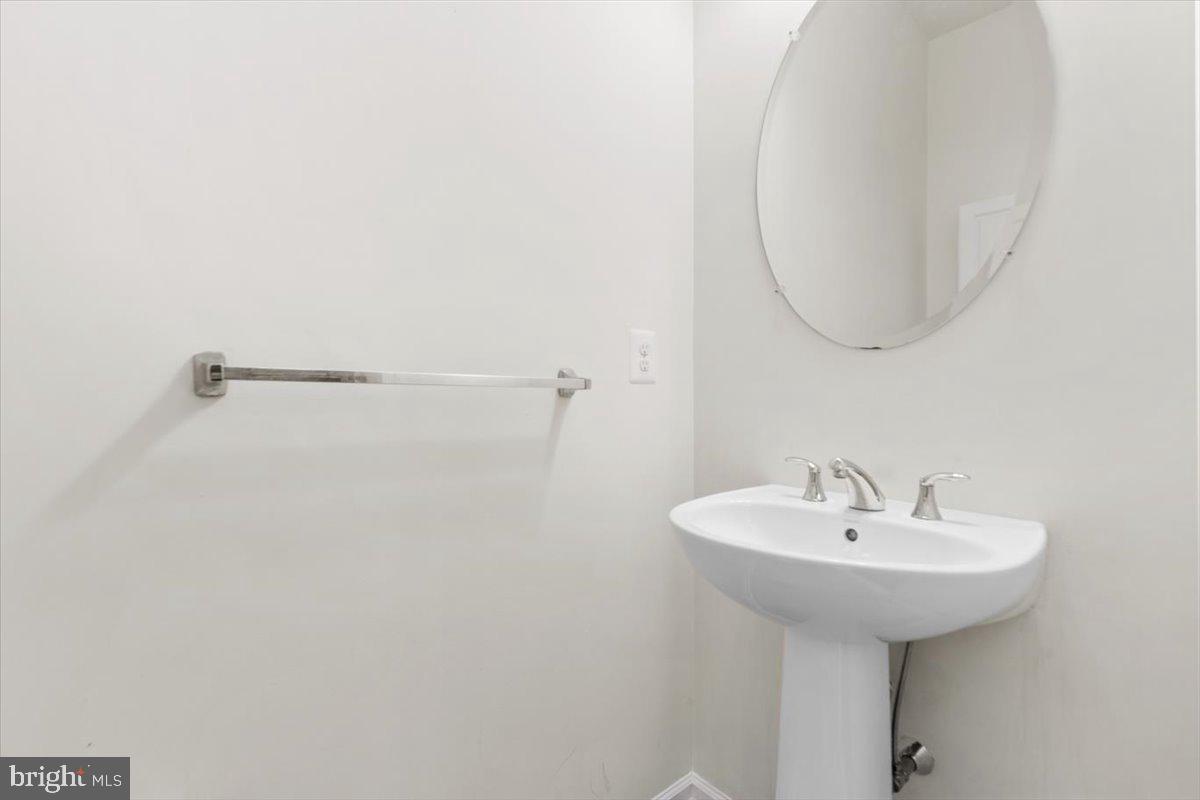 25119 Mcbryde Ter Property Photo 22
