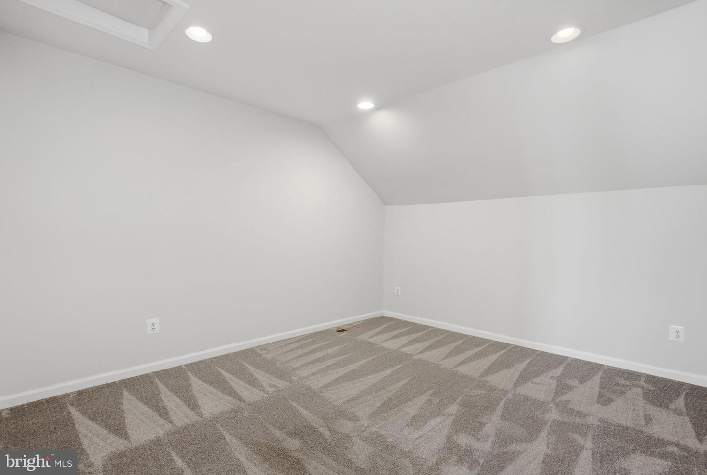 22322 Foundation Dr Property Photo 48