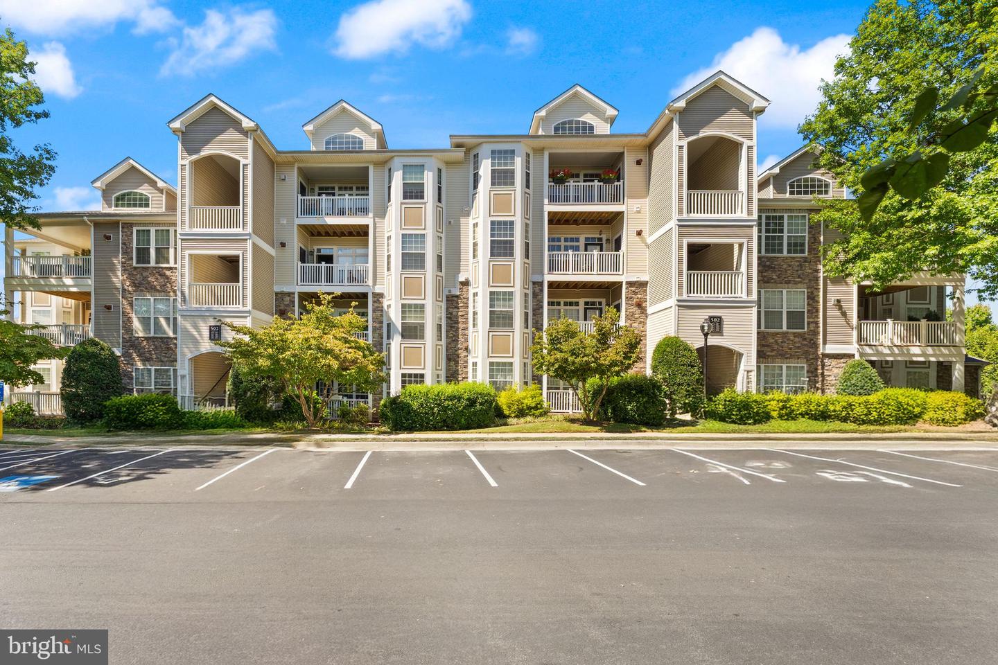 502 SUNSET VIEW TER SE #104 Property Photo 1