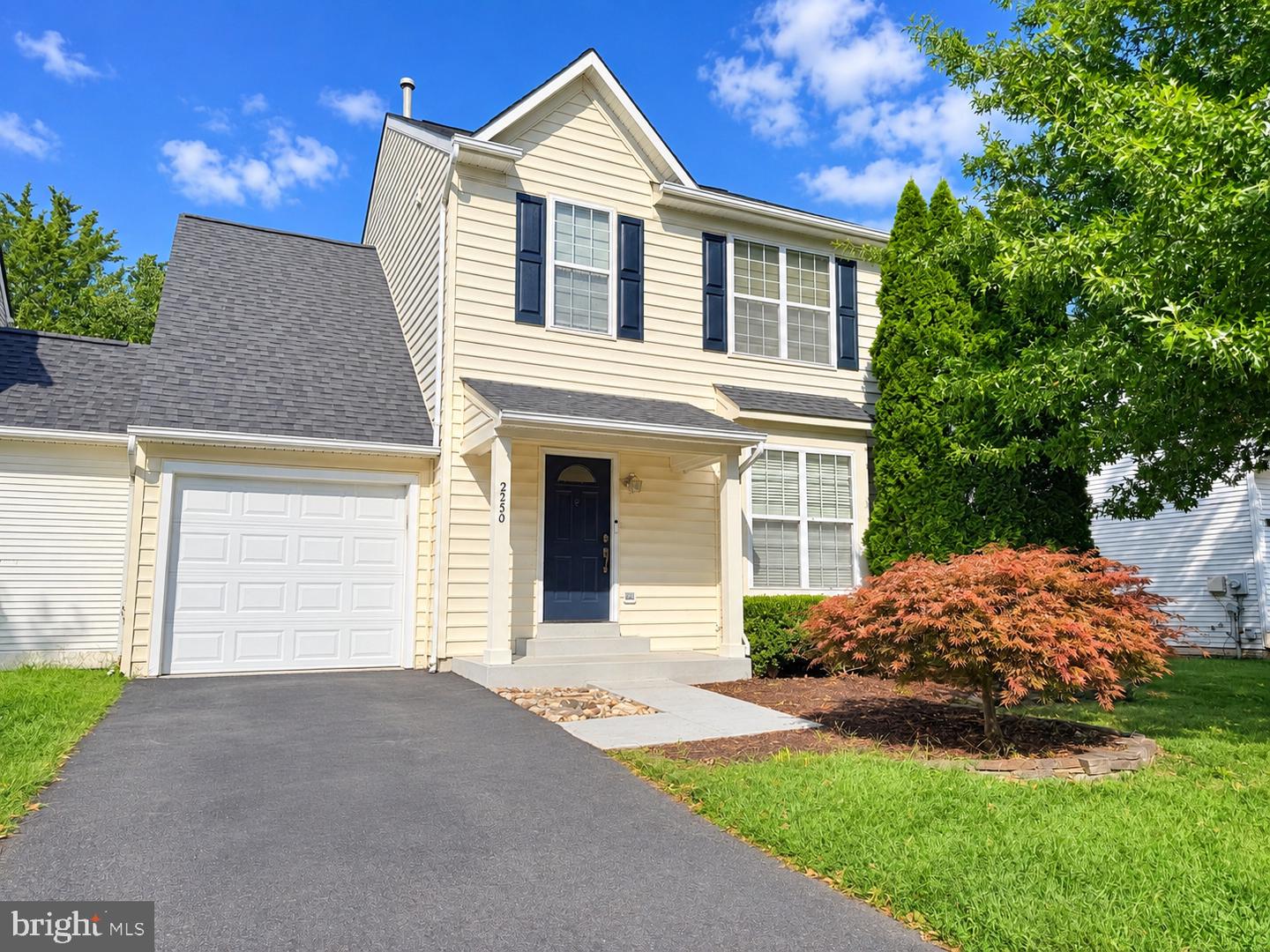 22597 MAISON CARREE SQ Property Photo 1