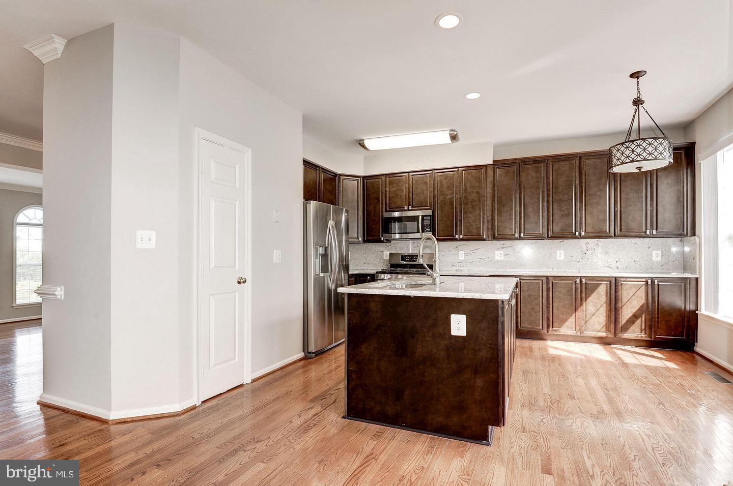 21264 Victorias Cross Ter Property Photo 14