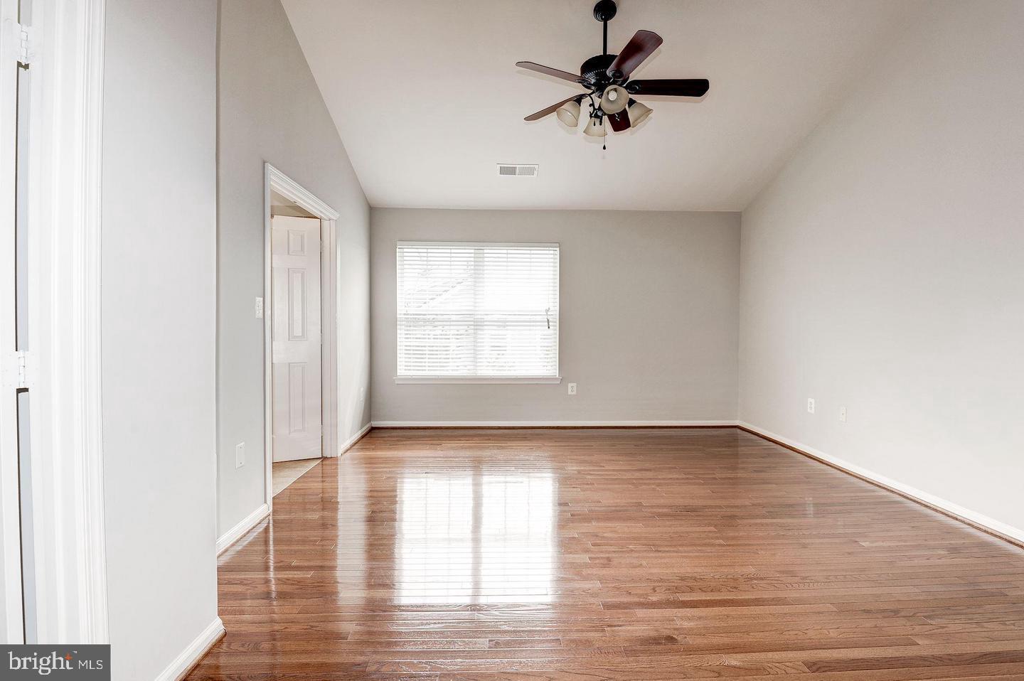 21264 Victorias Cross Ter Property Photo 20