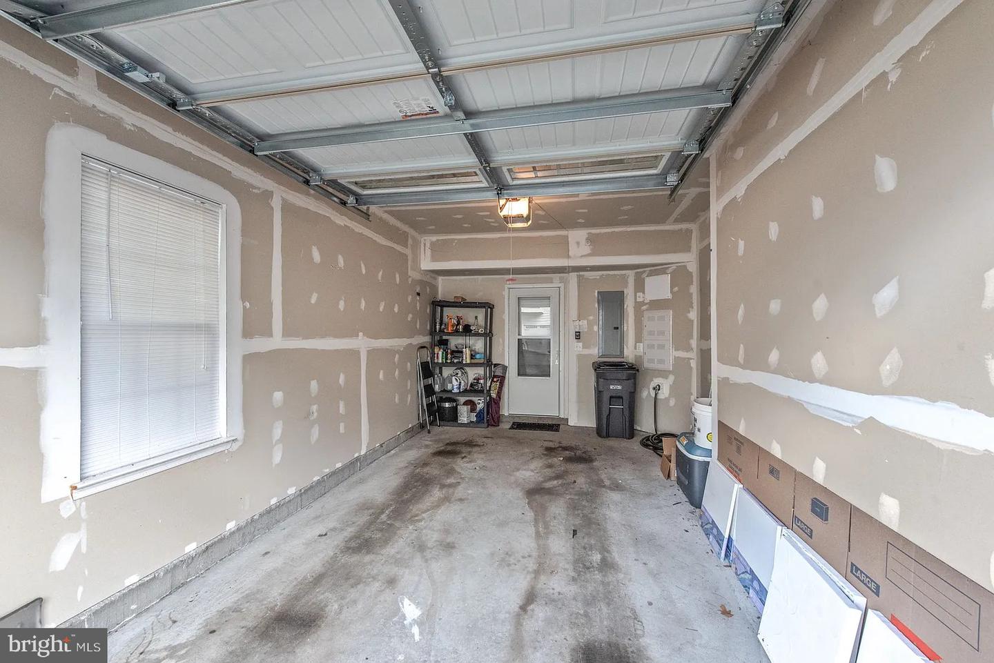 42213 Piebald Sq Property Photo 7