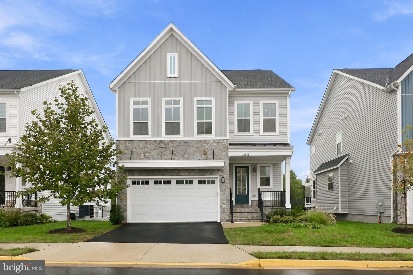 25508 Grassy Meadow Dr Property Photo 1