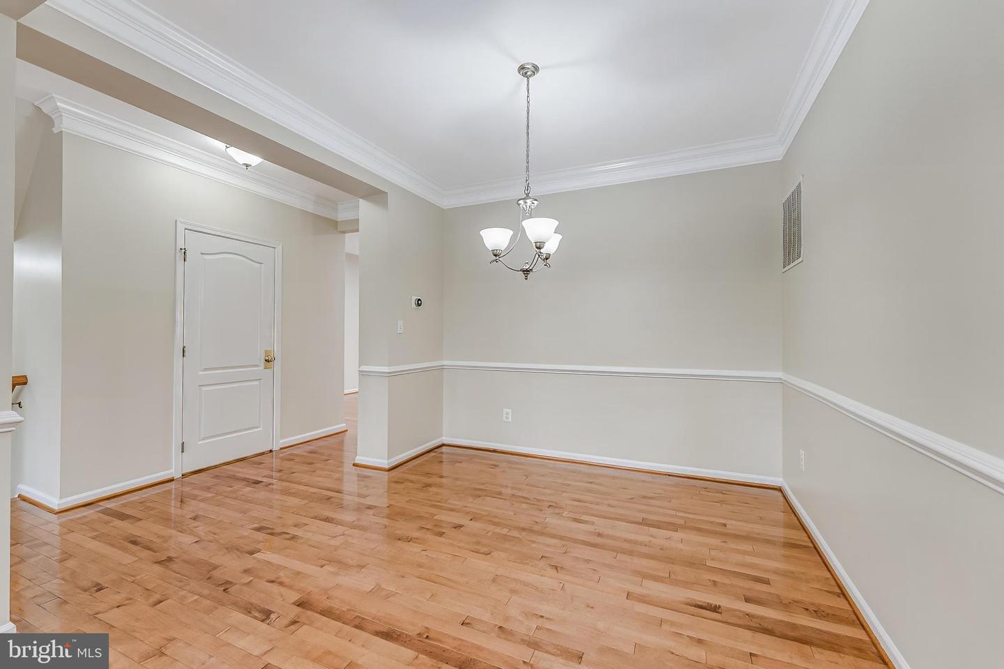 43619 Picketts Corner Ter Property Photo 9