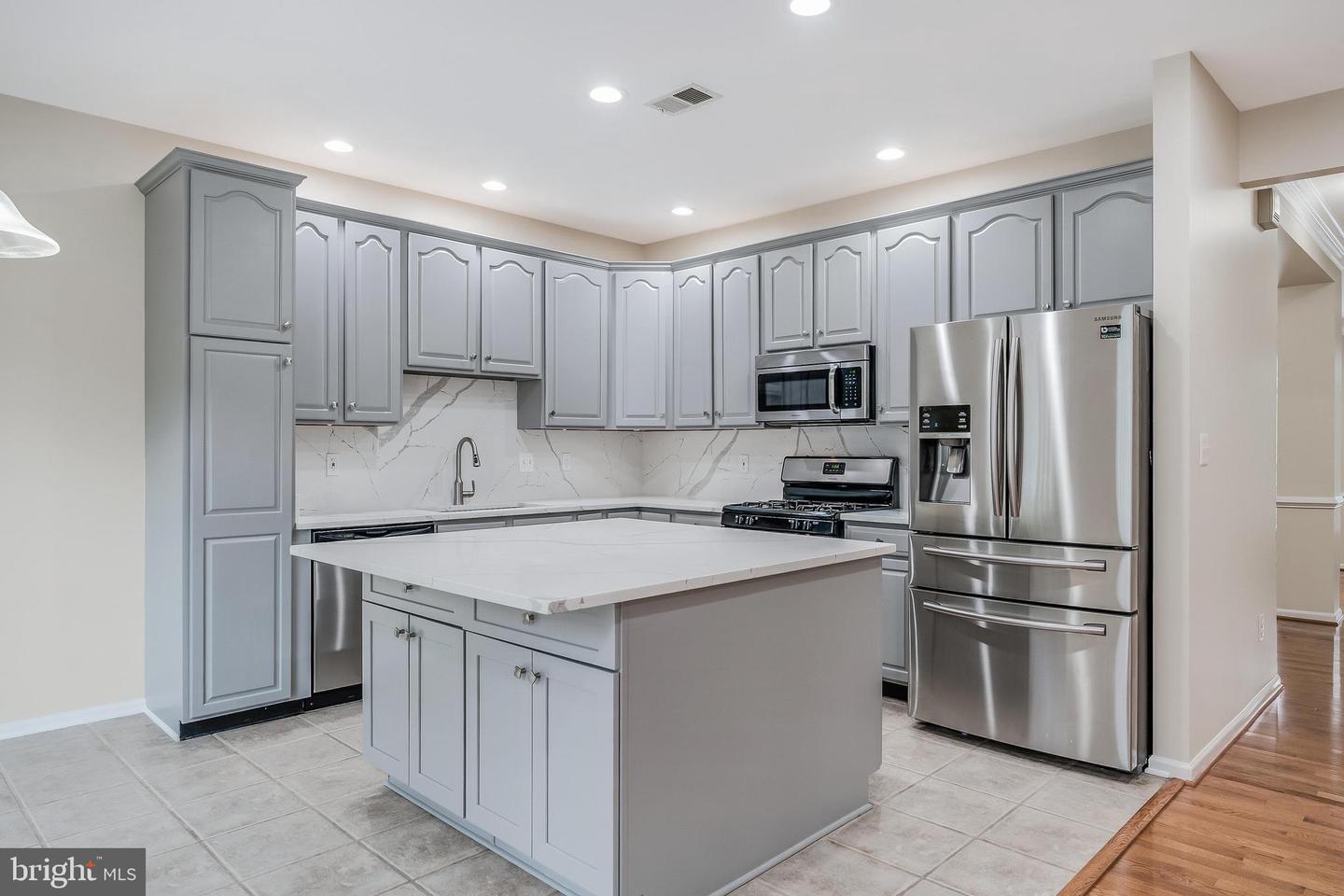 43619 Picketts Corner Ter Property Photo 15