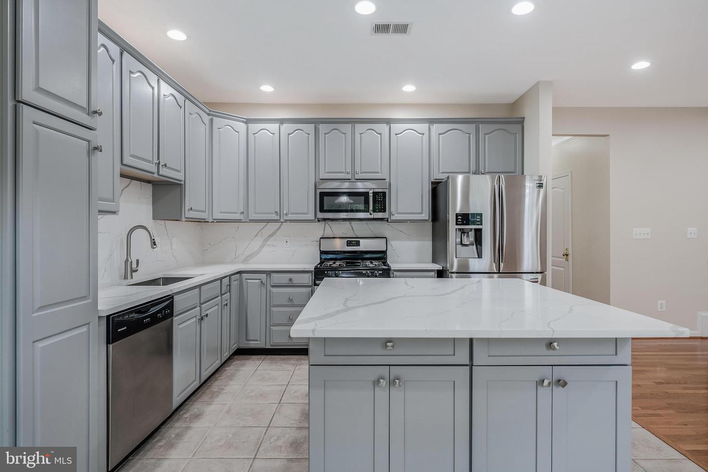 43619 Picketts Corner Ter Property Photo 16
