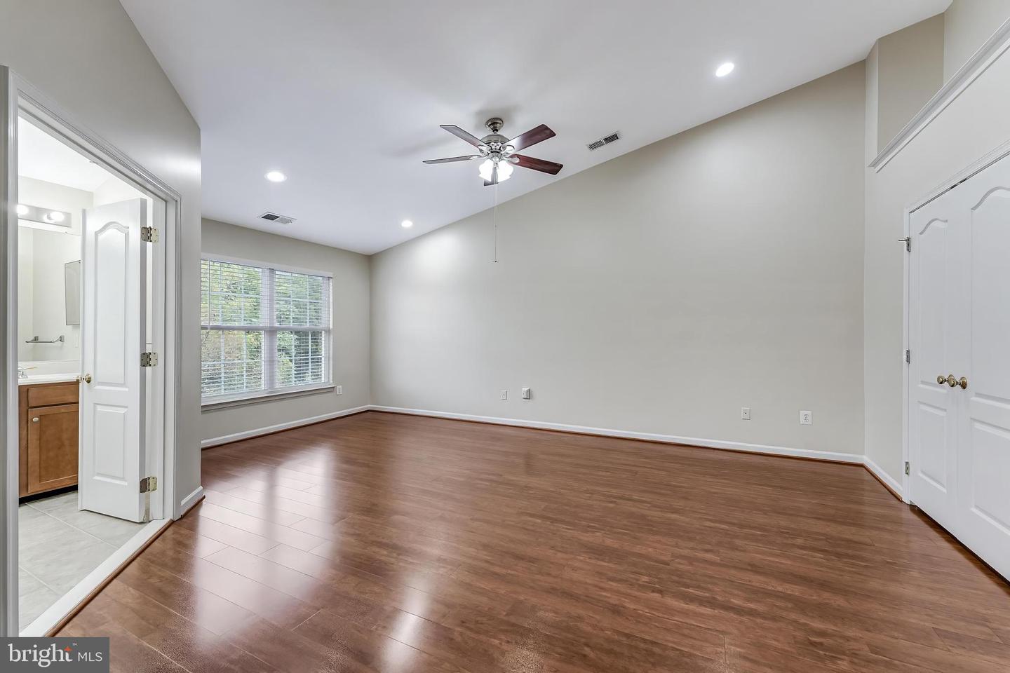 43619 Picketts Corner Ter Property Photo 29