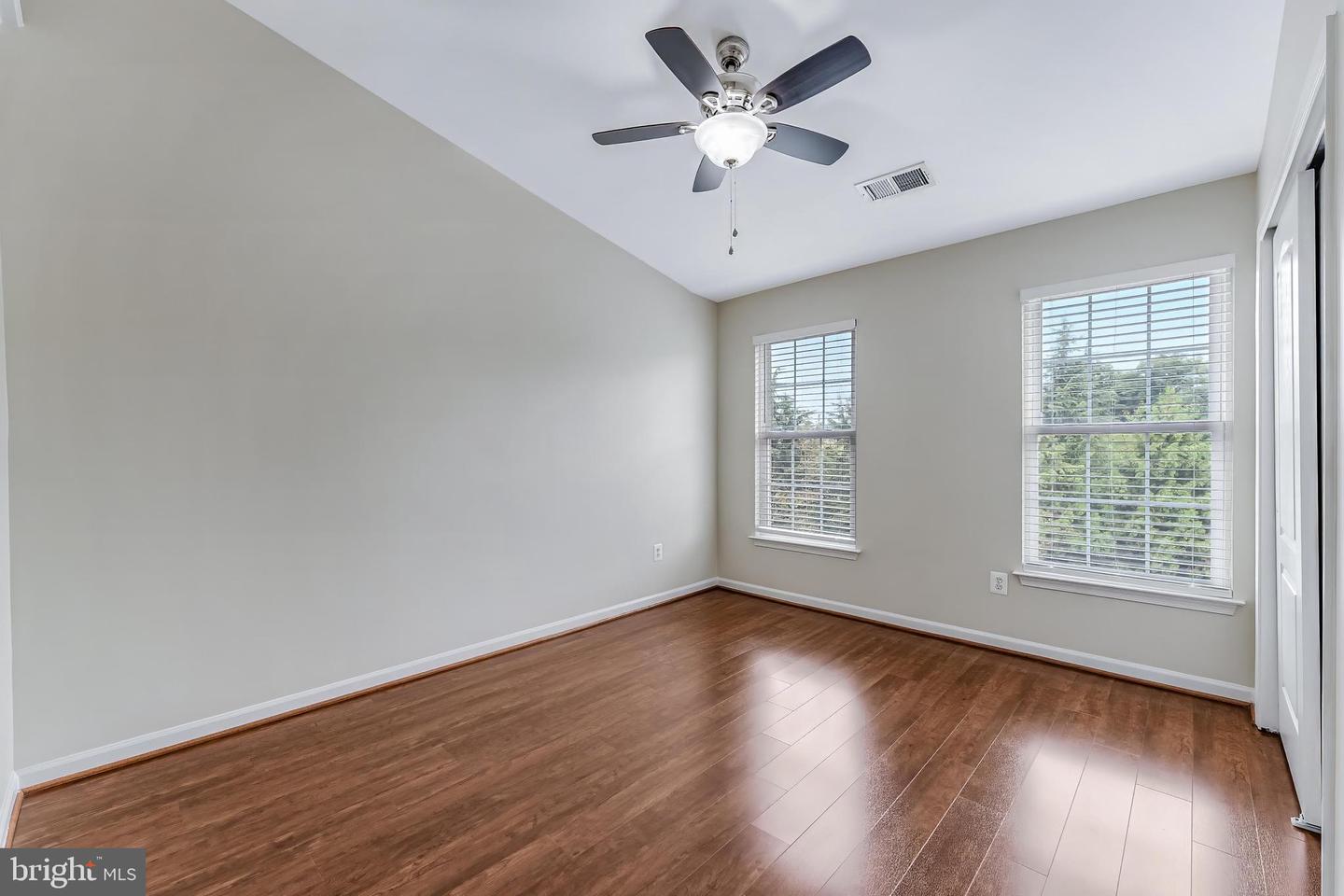 43619 Picketts Corner Ter Property Photo 38