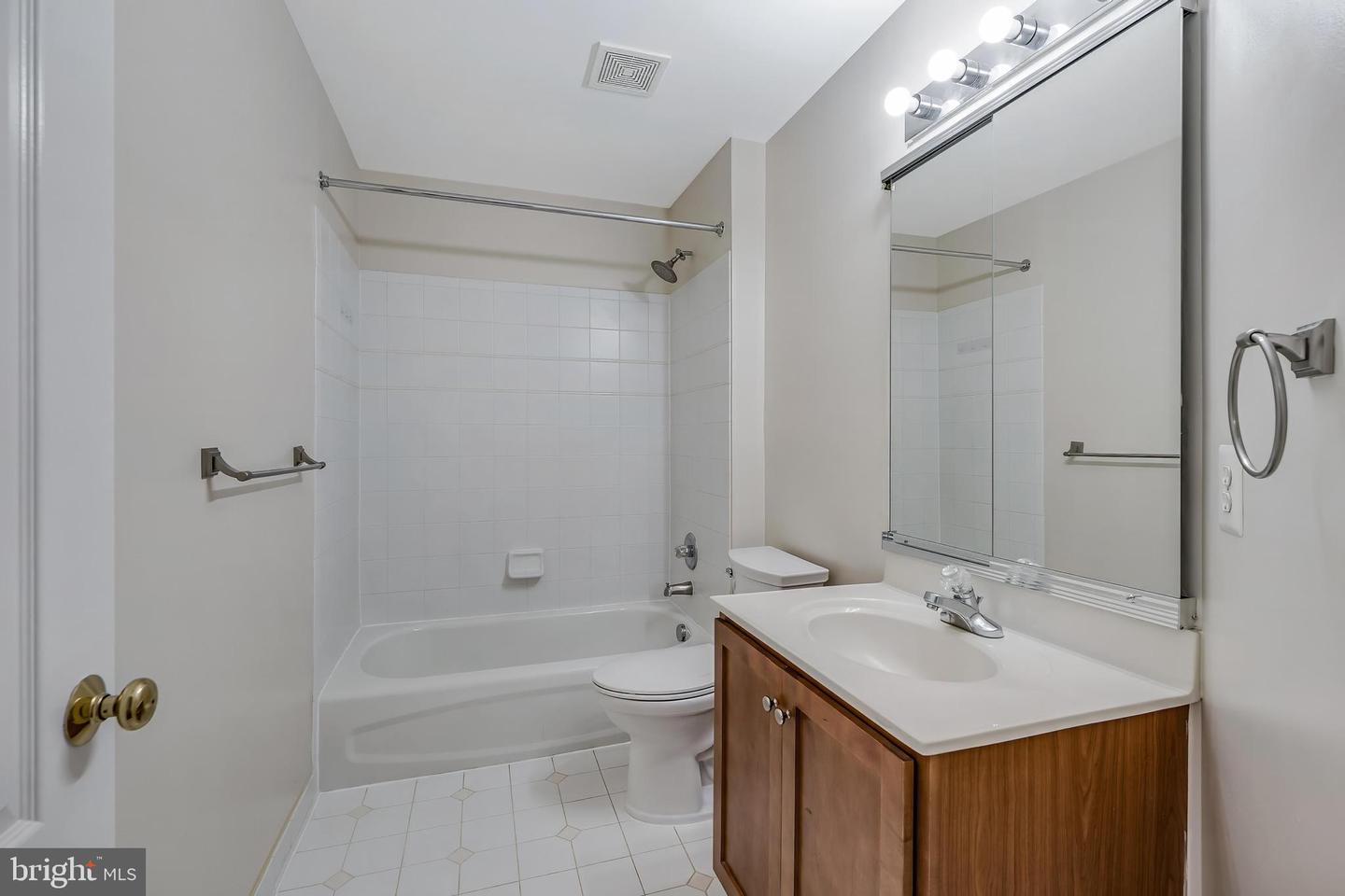 43619 Picketts Corner Ter Property Photo 41