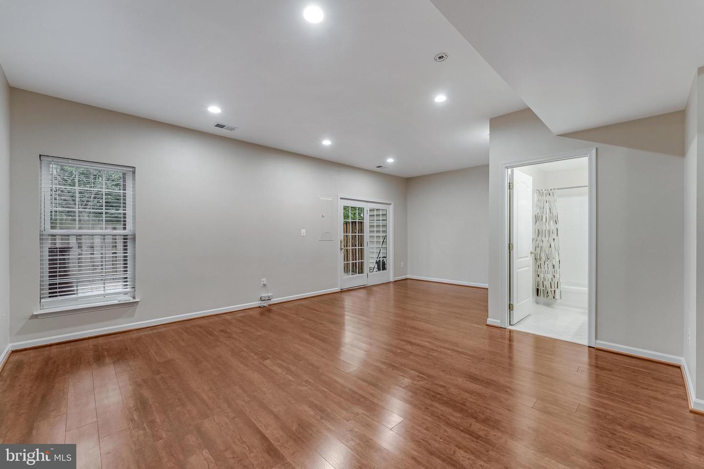 43619 Picketts Corner Ter Property Photo 48