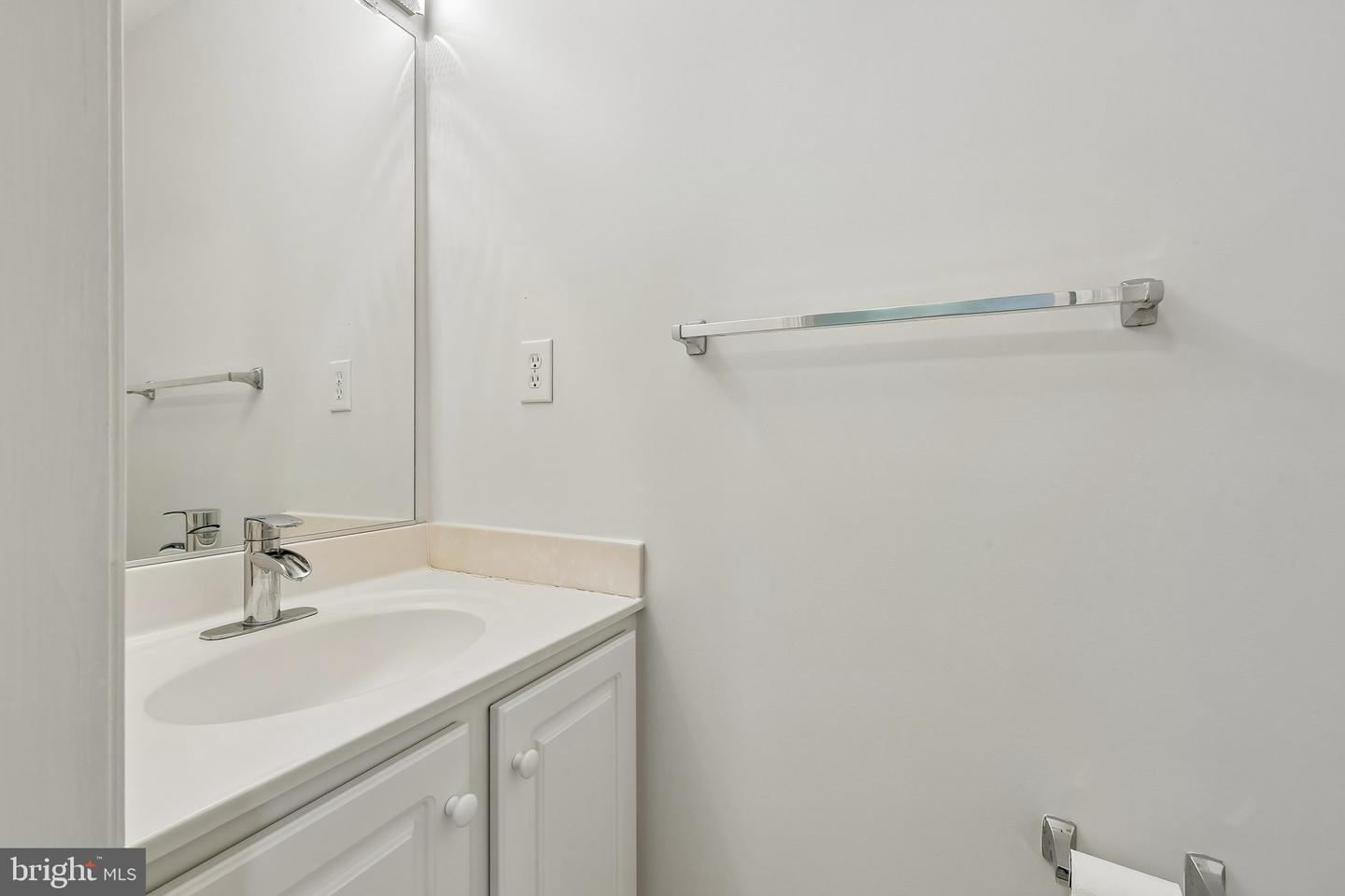45553 Reading Ter Property Photo 3