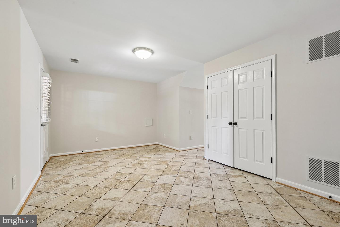 45553 Reading Ter Property Photo 5