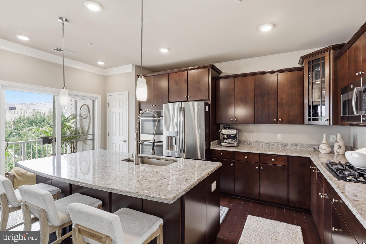 43509 Town Gate Property Photo 5