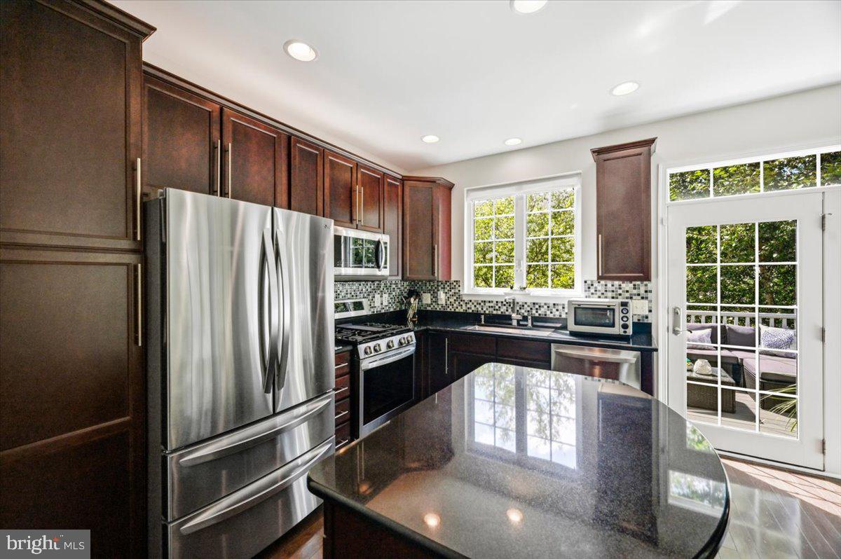25091 Gunnery Sq Property Photo 3