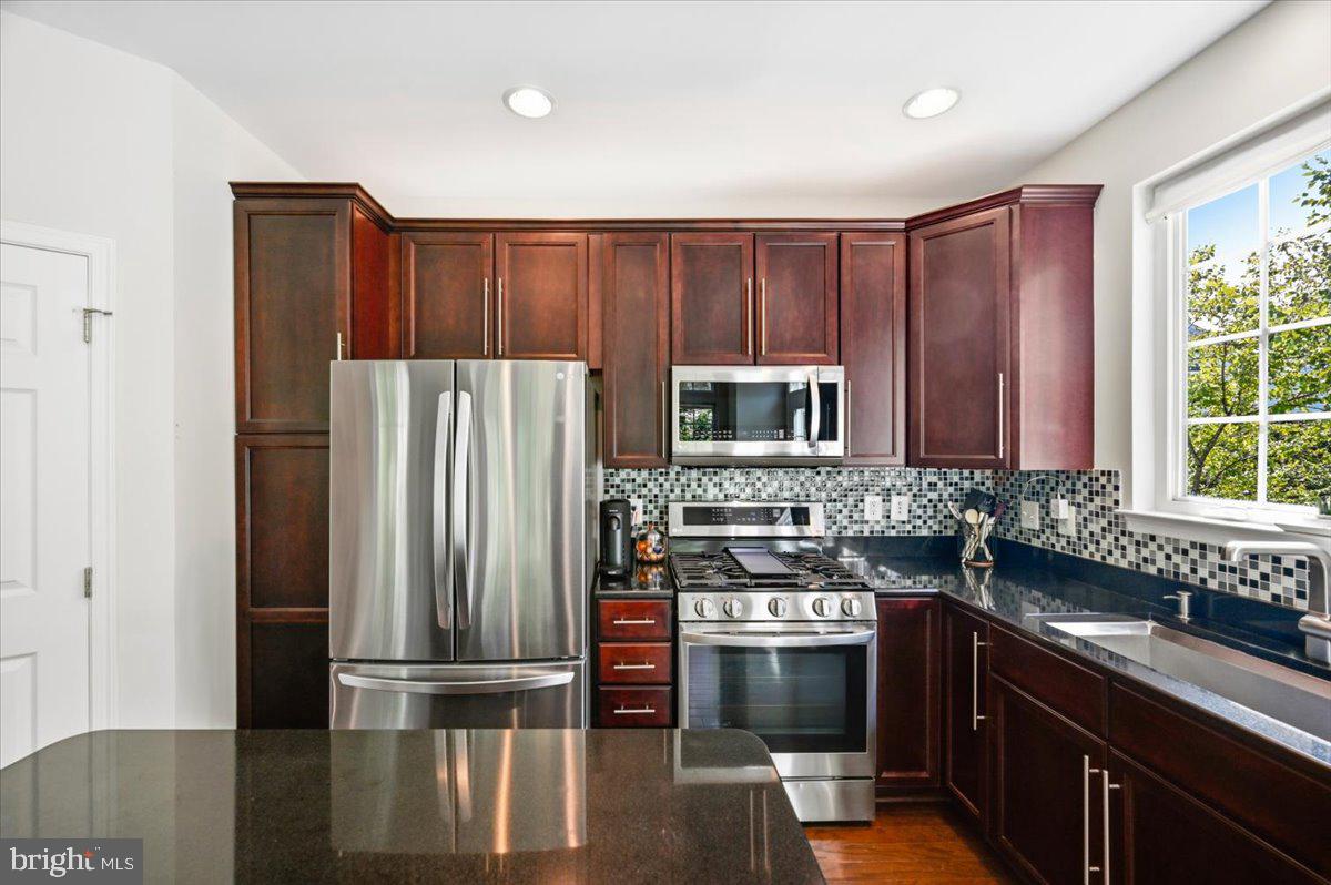 25091 Gunnery Sq Property Photo 4