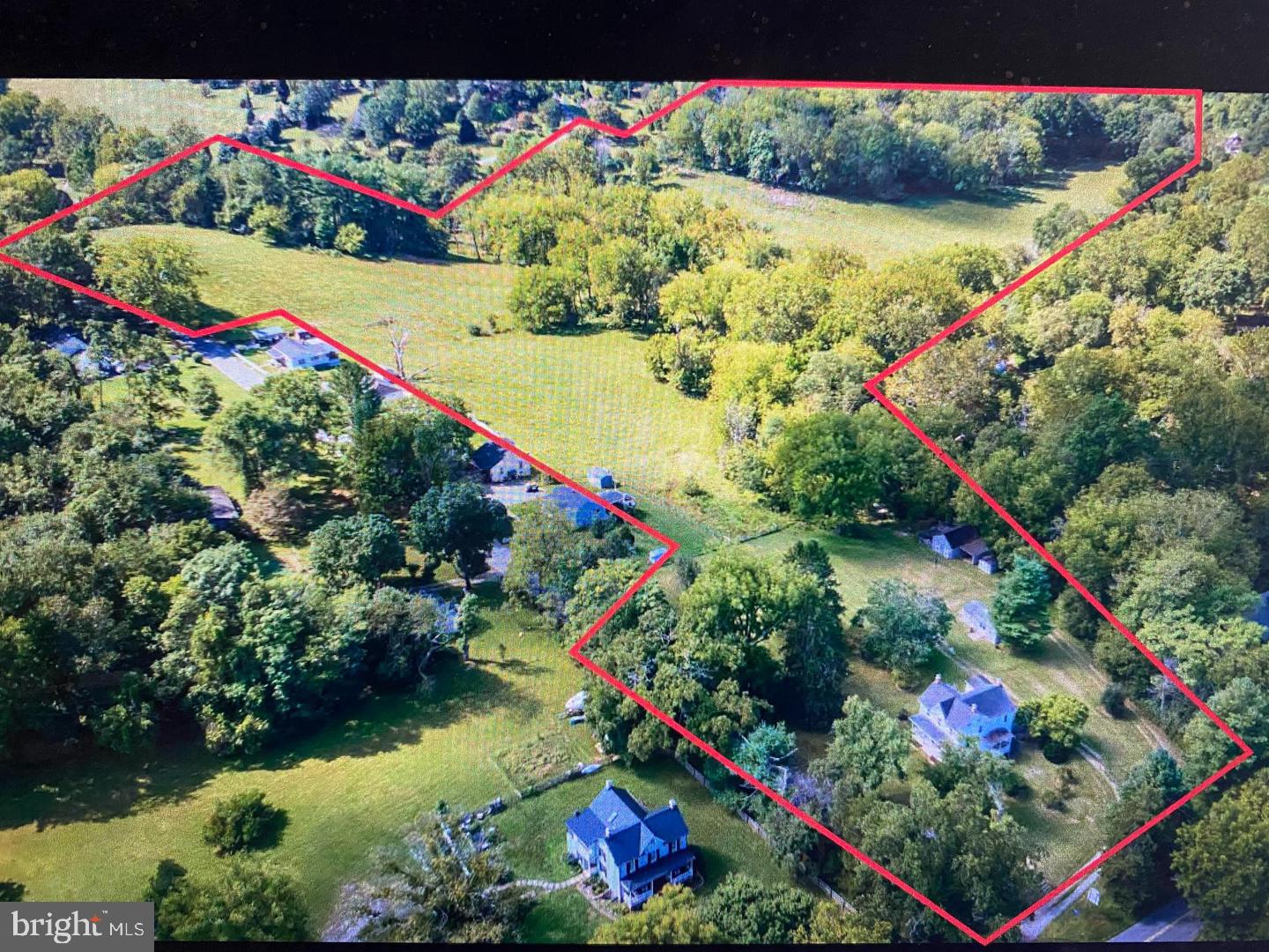 13049 Loyalty Rd Property Photo 3