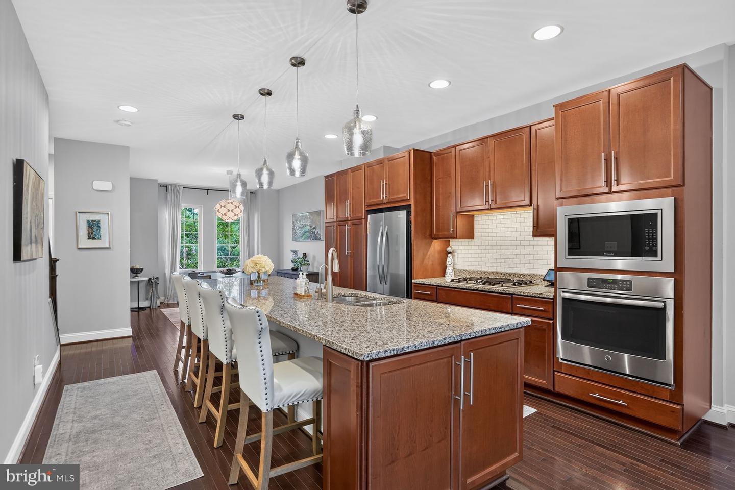 42290 Peregrine Ter Property Photo 6