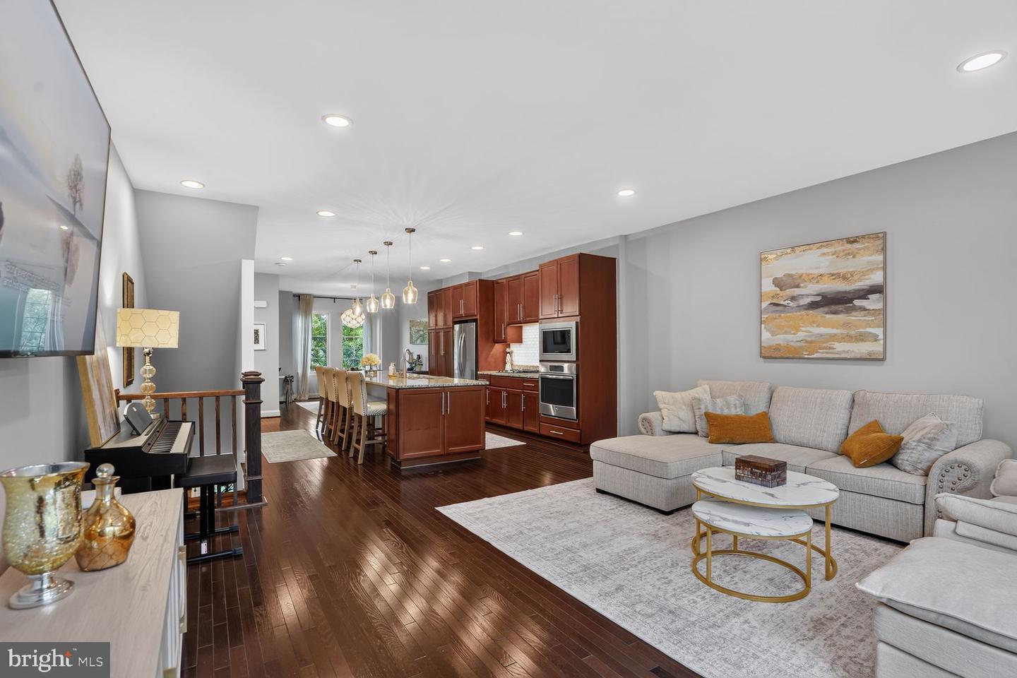 42290 Peregrine Ter Property Photo 11