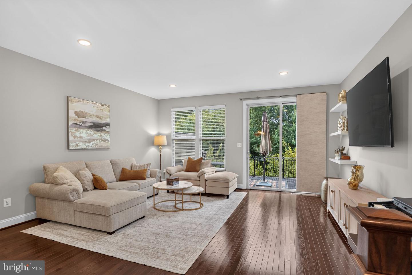 42290 Peregrine Ter Property Photo 13