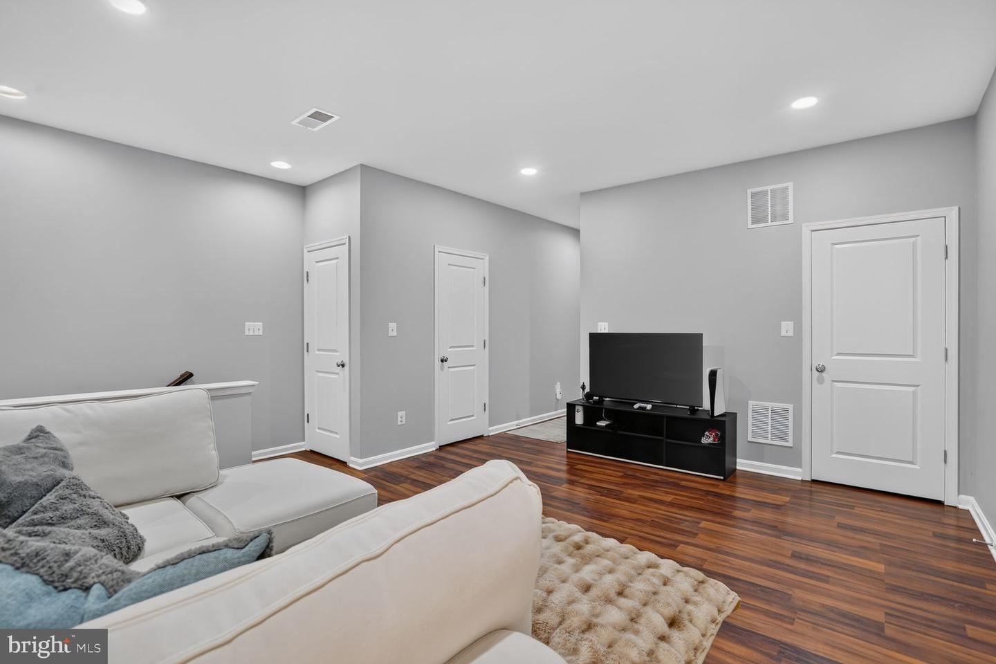 42290 Peregrine Ter Property Photo 25