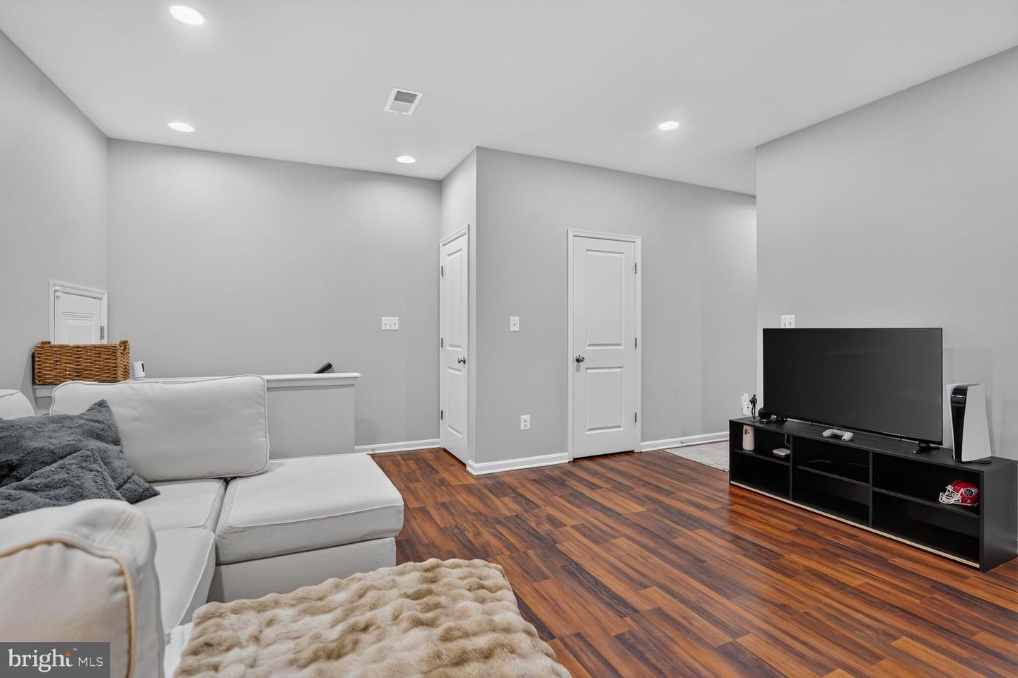 42290 Peregrine Ter Property Photo 26