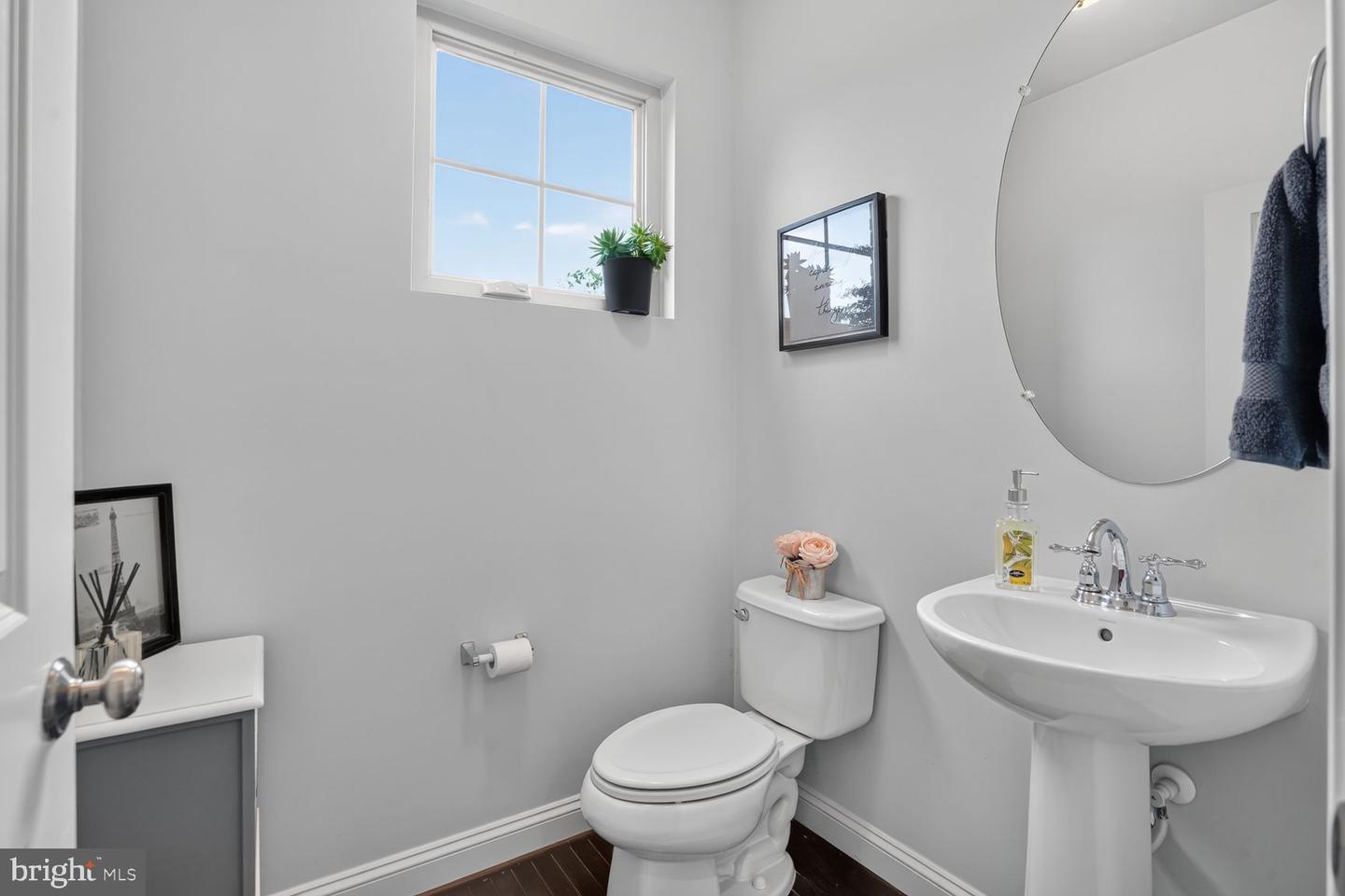 42290 Peregrine Ter Property Photo 28