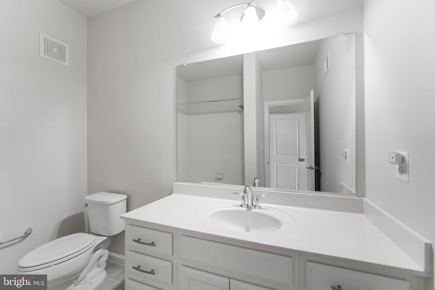 23215 Milltown Knoll Sq #115 Property Photo 33
