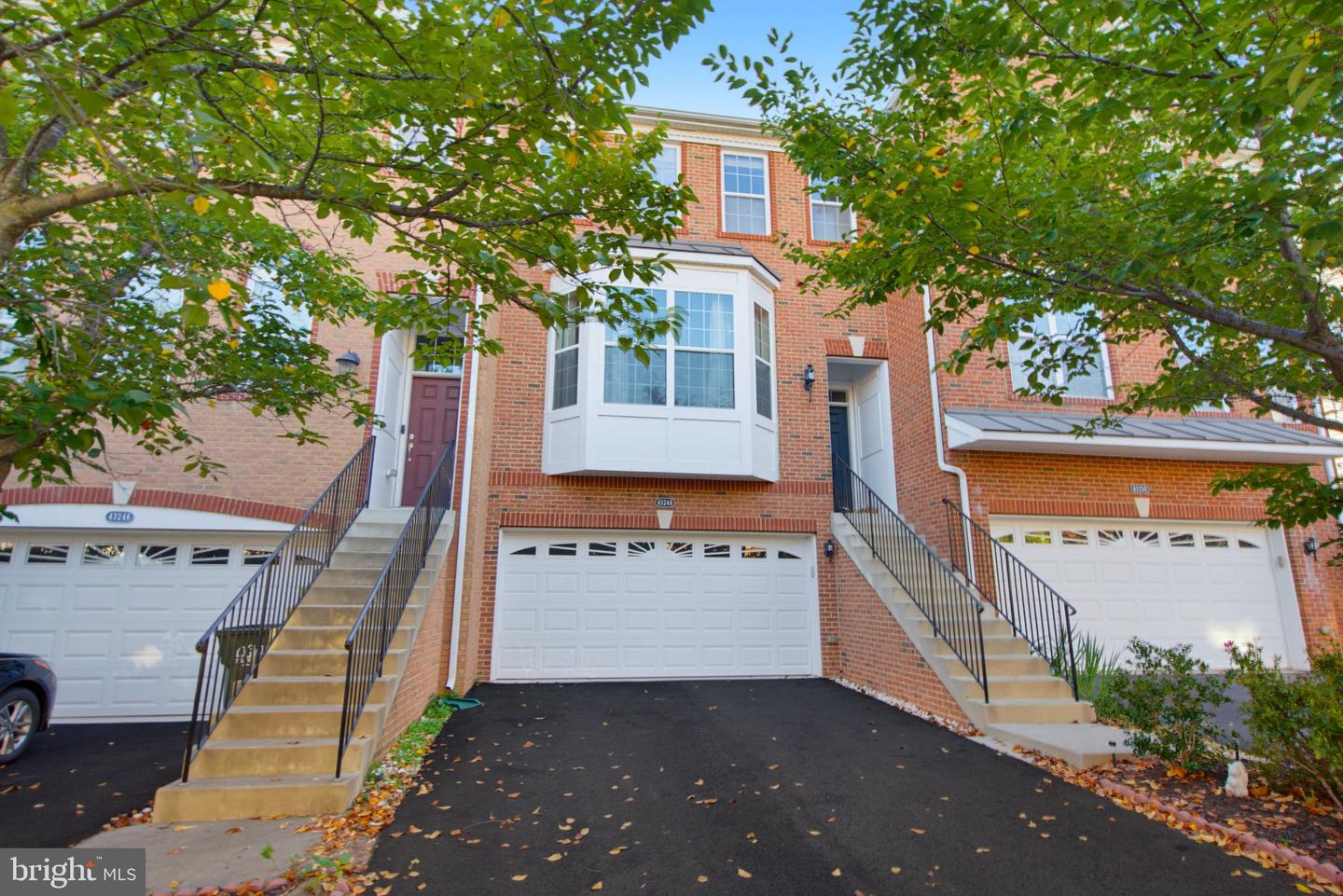 43248 MITCHAM SQ Property Photo 1