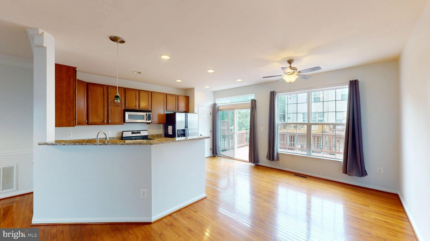 502 Legrace Ter Ne Property Photo 10