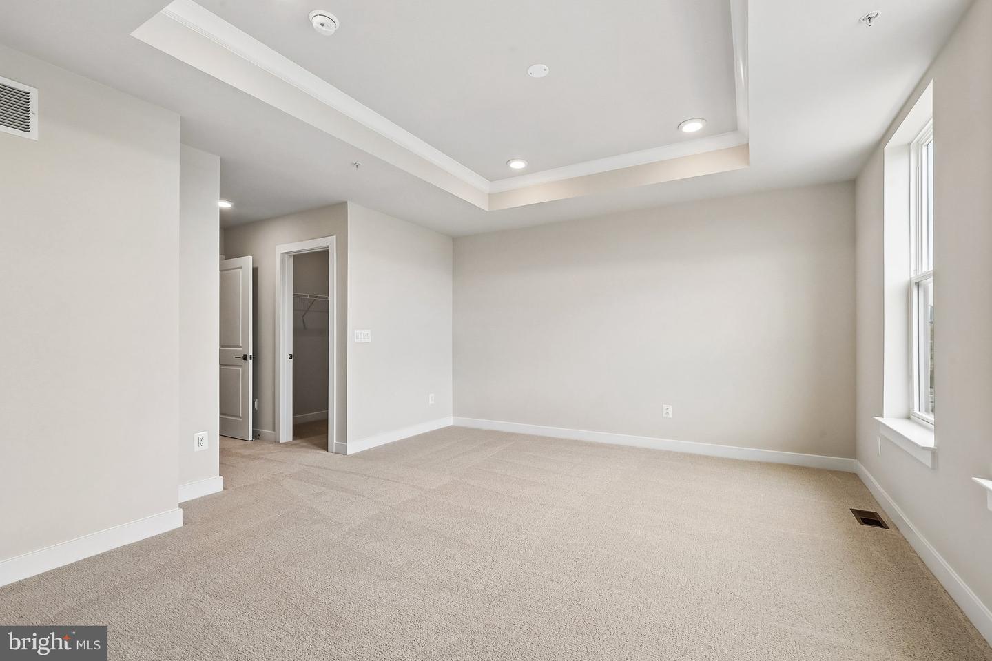 20167 Northpark Dr Property Photo 15