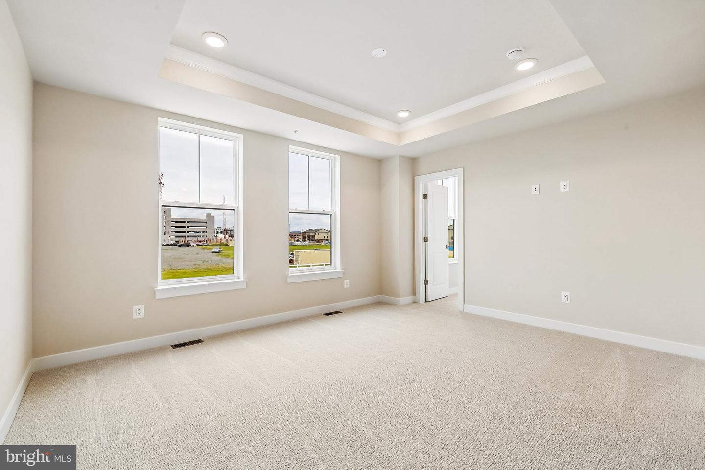 20167 Northpark Dr Property Photo 17