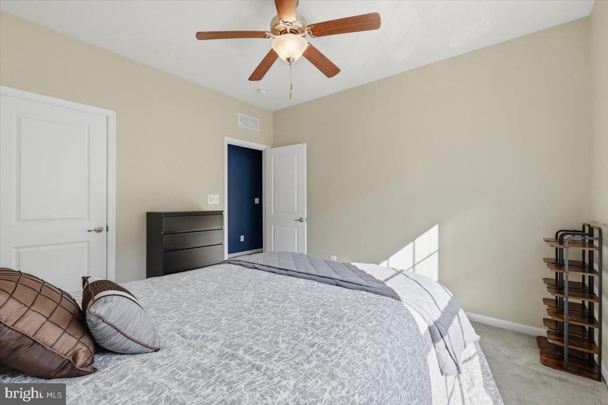 42571 Burbank Ter Property Photo 18