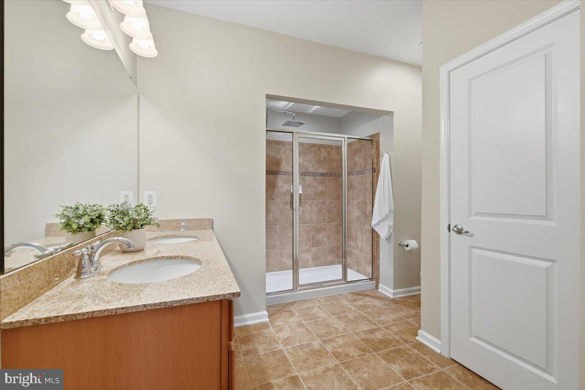 42571 Burbank Ter Property Photo 29