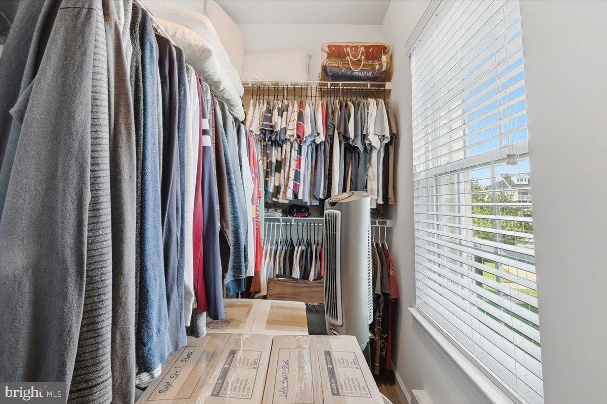42571 Burbank Ter Property Photo 32