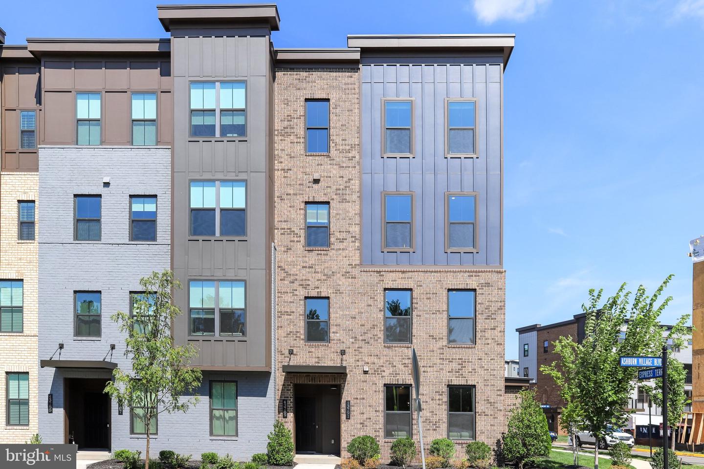43789 Metro Ter Property Photo 1