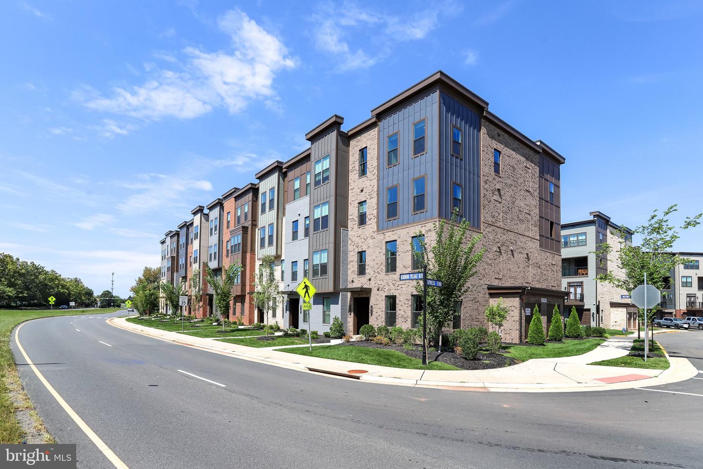 43789 Metro Ter Property Photo 2