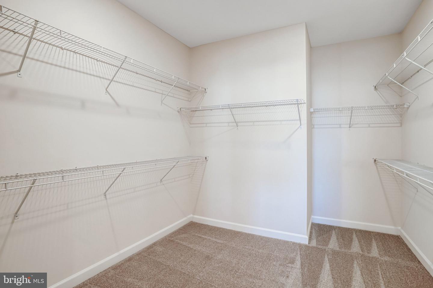 43789 Metro Ter Property Photo 34