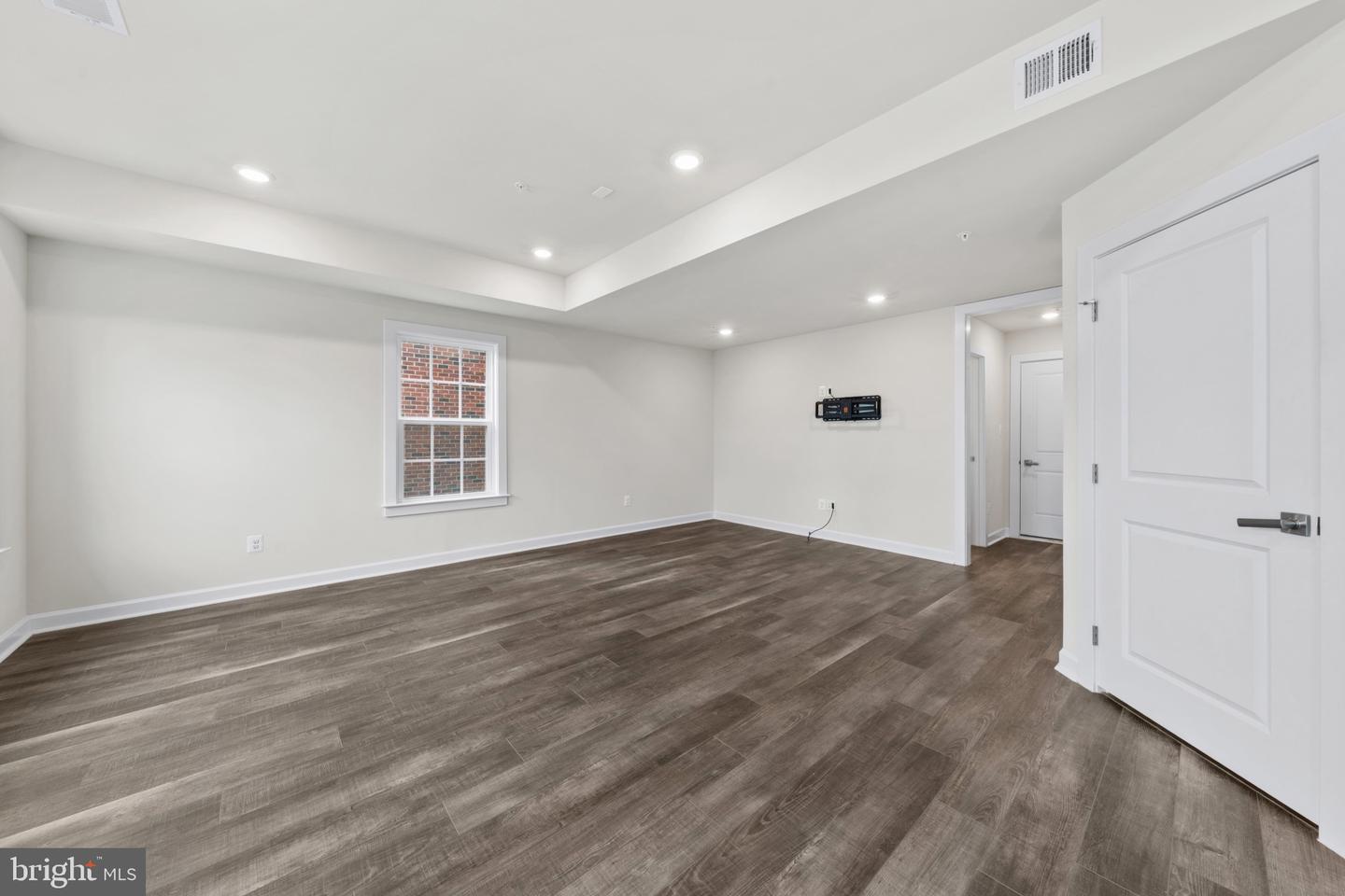 42679 Asgard Ter Property Photo 4