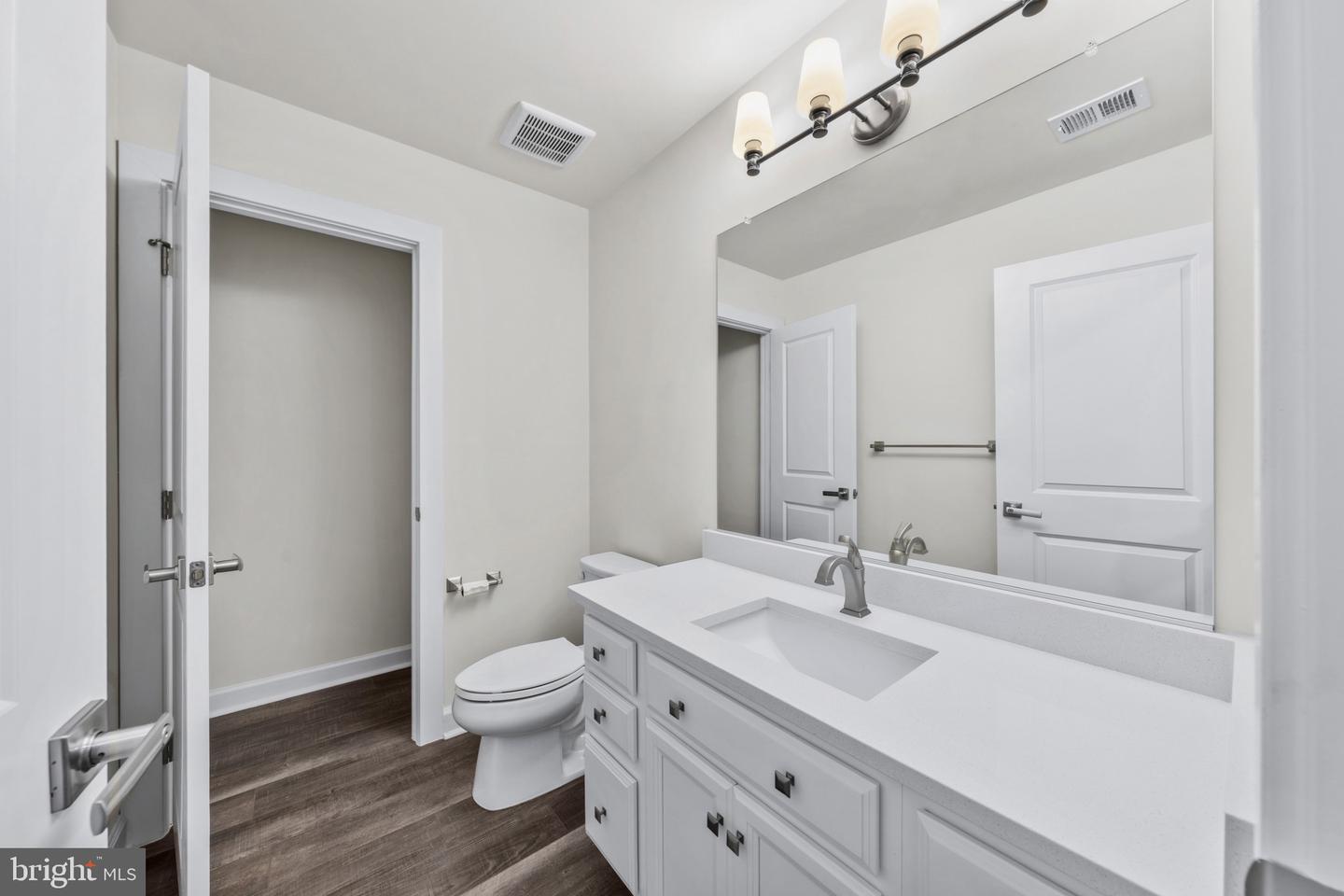 42679 Asgard Ter Property Photo 7