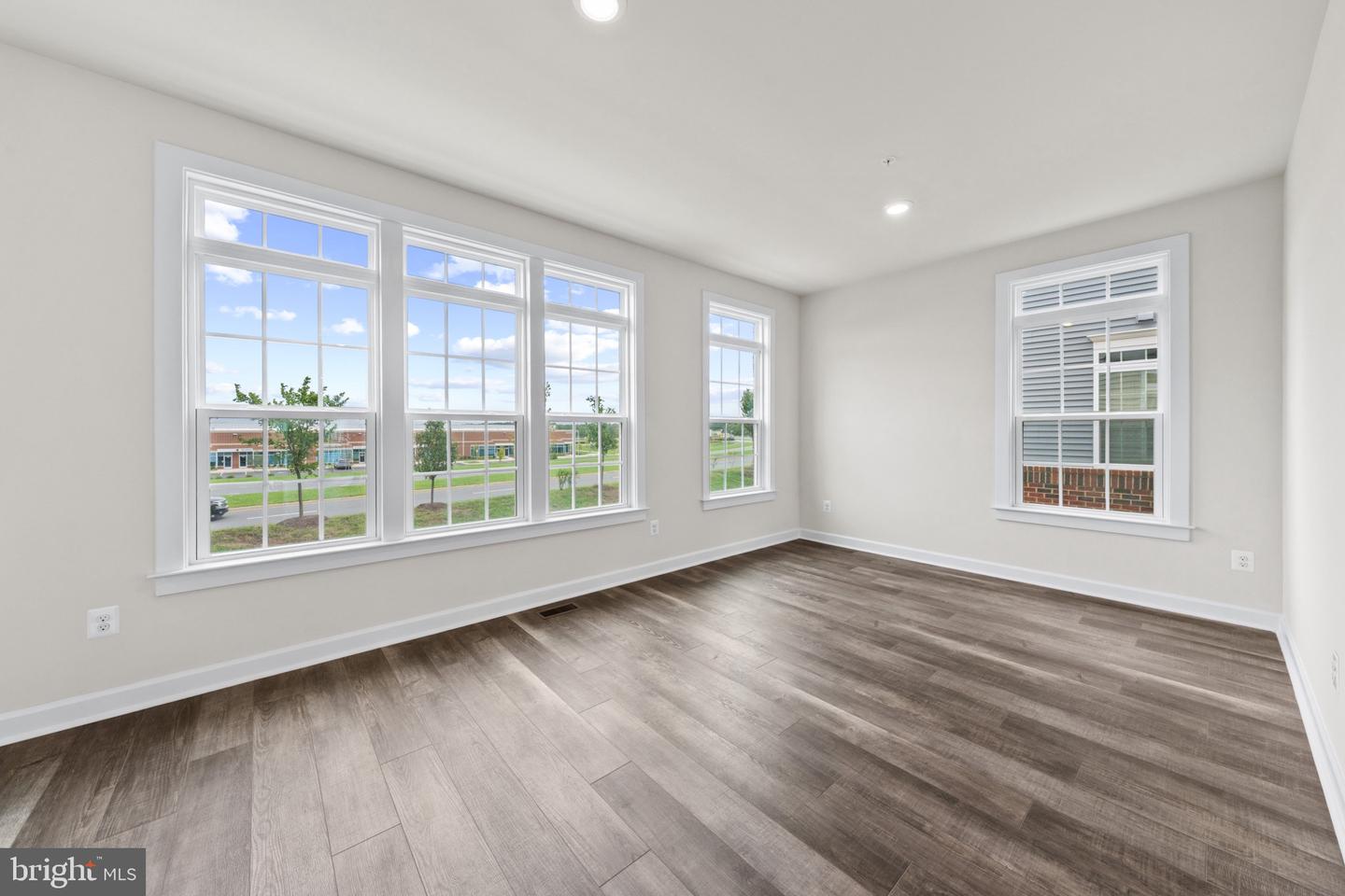 42679 Asgard Ter Property Photo 9