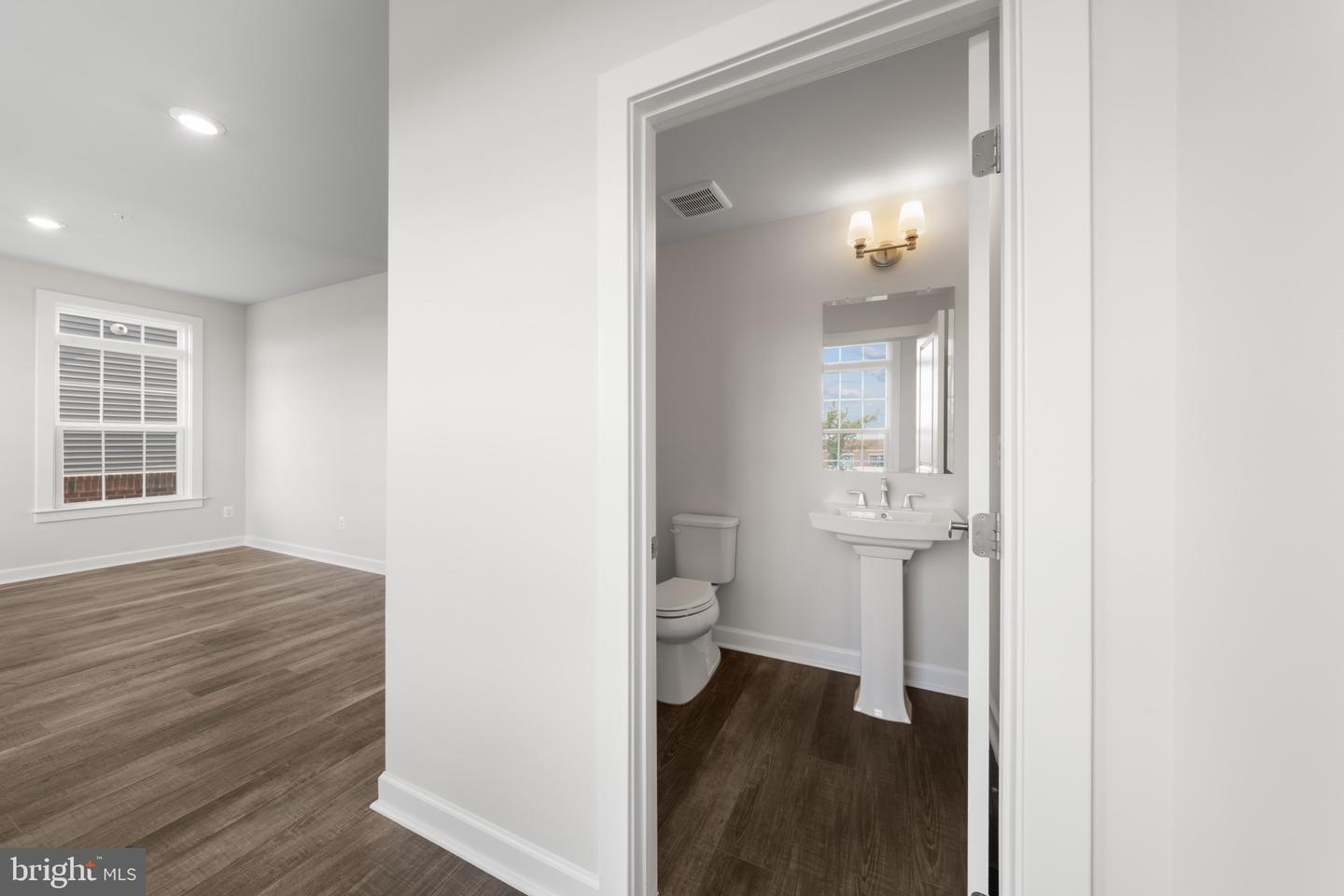 42679 Asgard Ter Property Photo 10