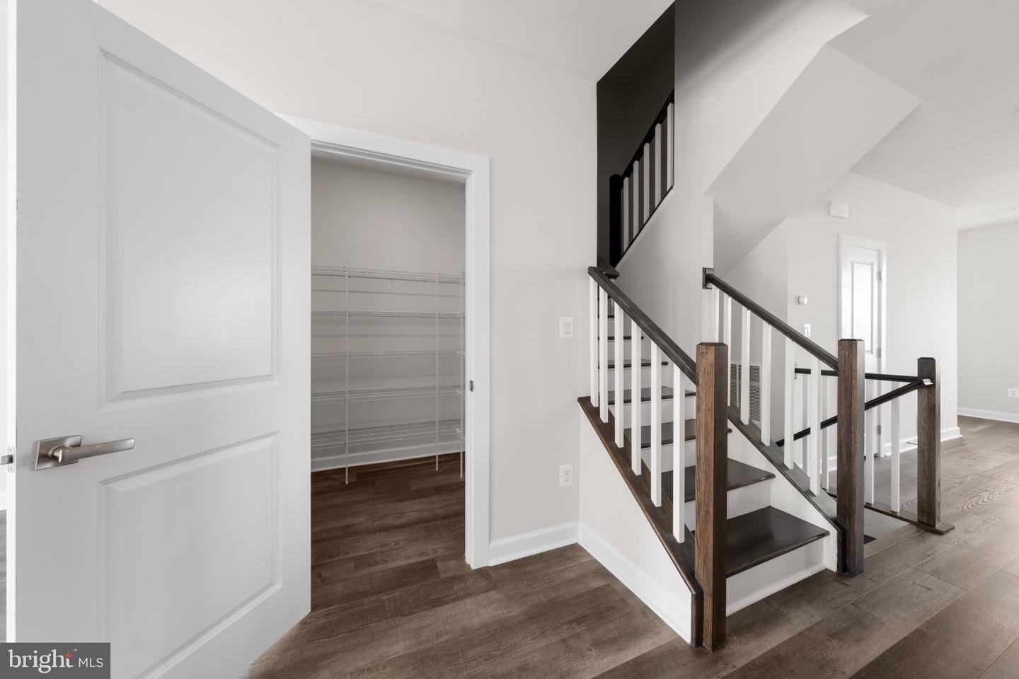 42679 Asgard Ter Property Photo 18
